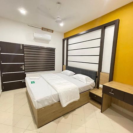 Pmr Grandays Hotel Malappuram Bagian luar foto
