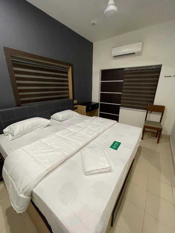 Pmr Grandays Hotel Malappuram Bagian luar foto