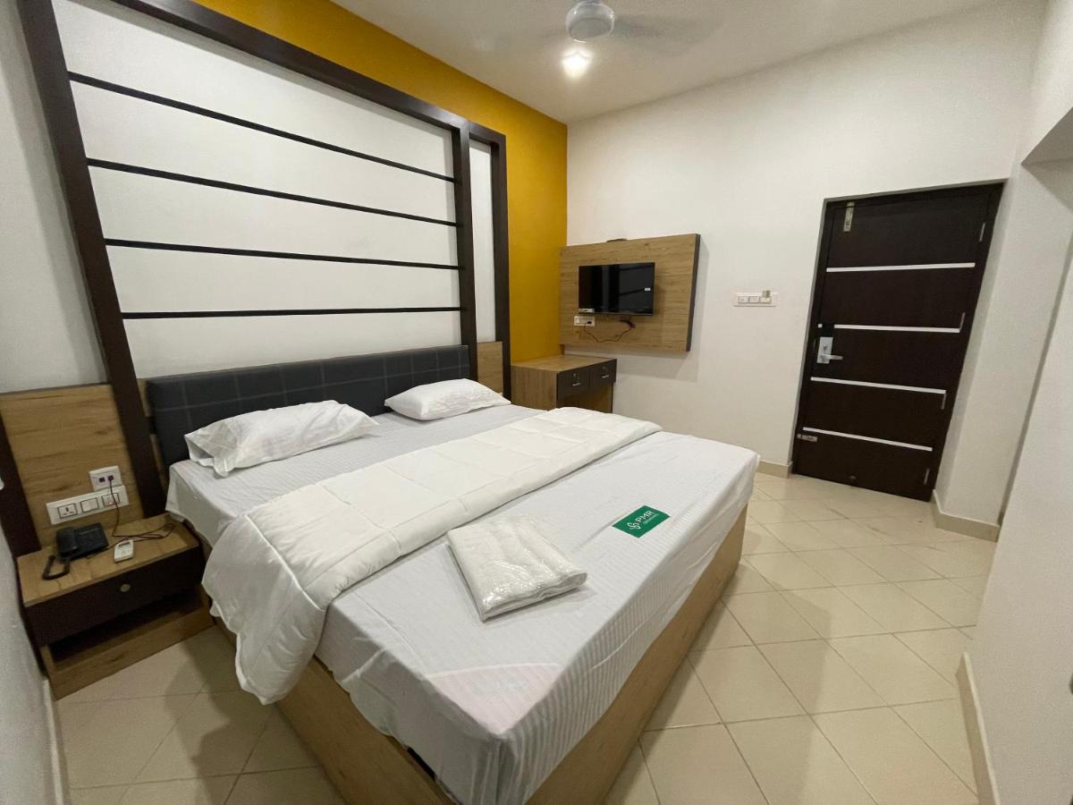 Pmr Grandays Hotel Malappuram Bagian luar foto