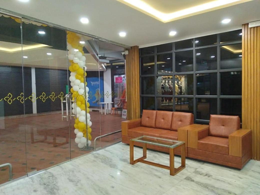 Pmr Grandays Hotel Malappuram Bagian luar foto