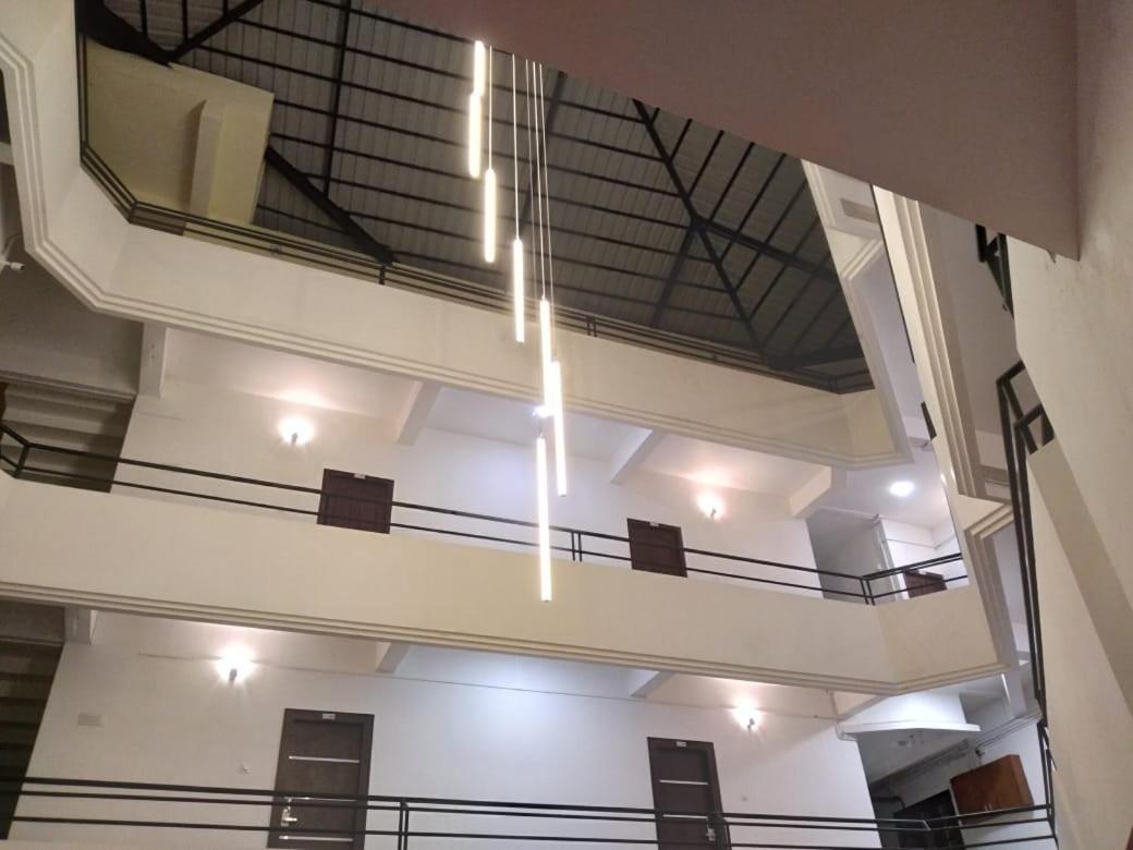 Pmr Grandays Hotel Malappuram Bagian luar foto
